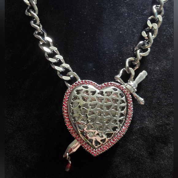 Betsey Johnson Heart Dagger Pendant Necklace! NWT! - Picture 13 of 16